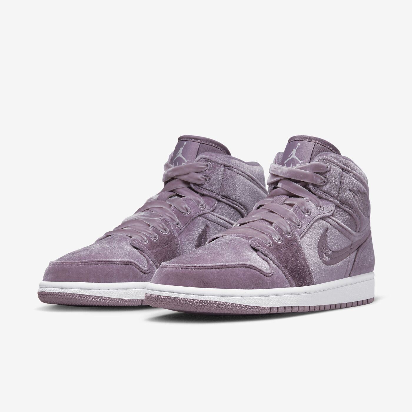 Кросівки Nike Air Jordan 1 Mid SE DQ8397-500