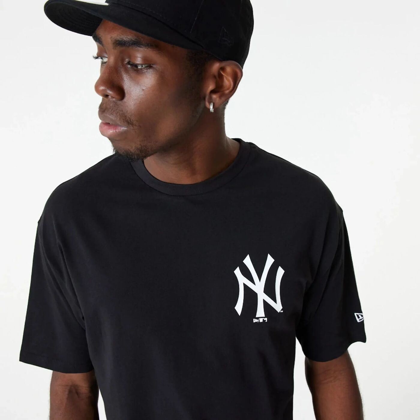Футболка New Era Mlb Ess Lc Os Tee Nyy 60416723