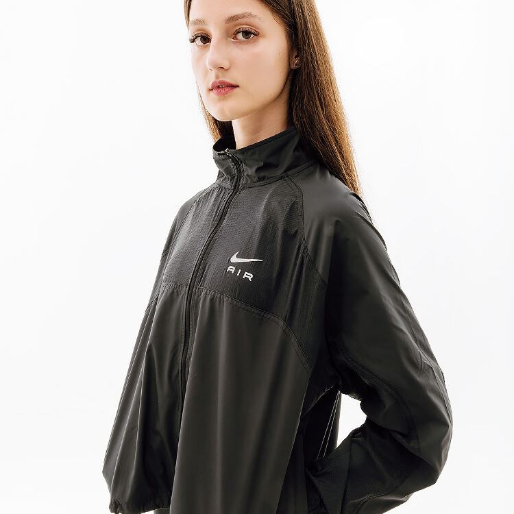 Вітровка Nike W Nk Df Air Jacket DX0263-010