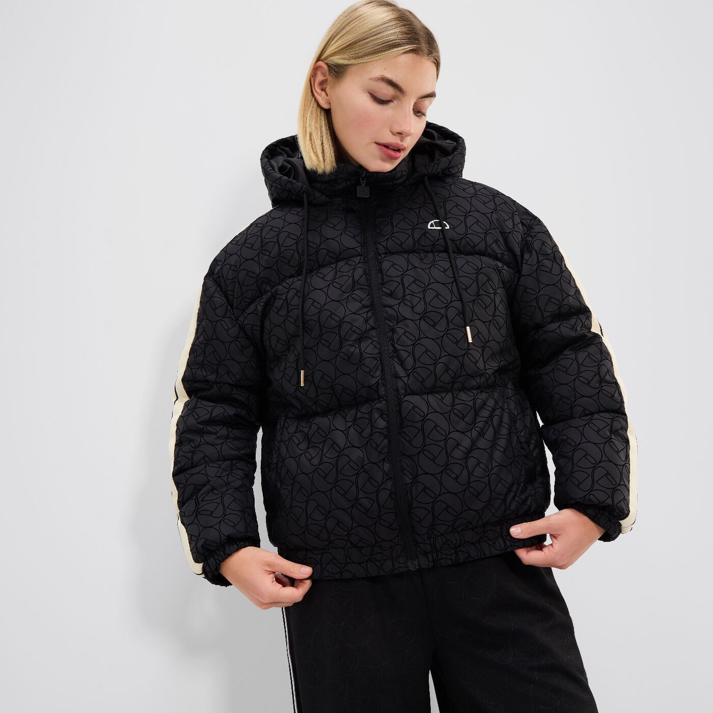 Куртка Ellesse Hondo Padded Jacket SGX21031-011