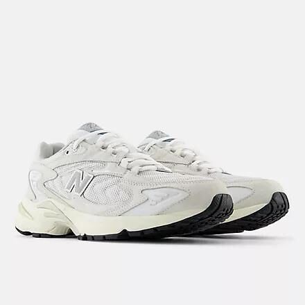 Кросівки New Balance 725 ML725BA