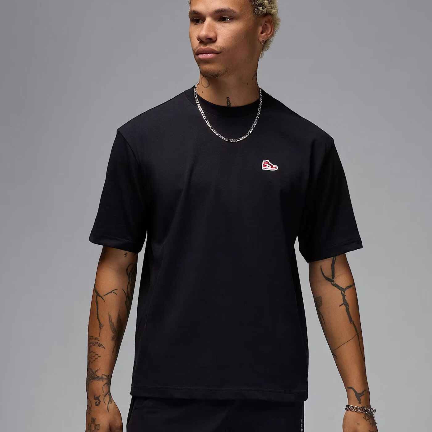 Футболка Nike Air Jordan Brand Sneaker Patch HJ2326-410