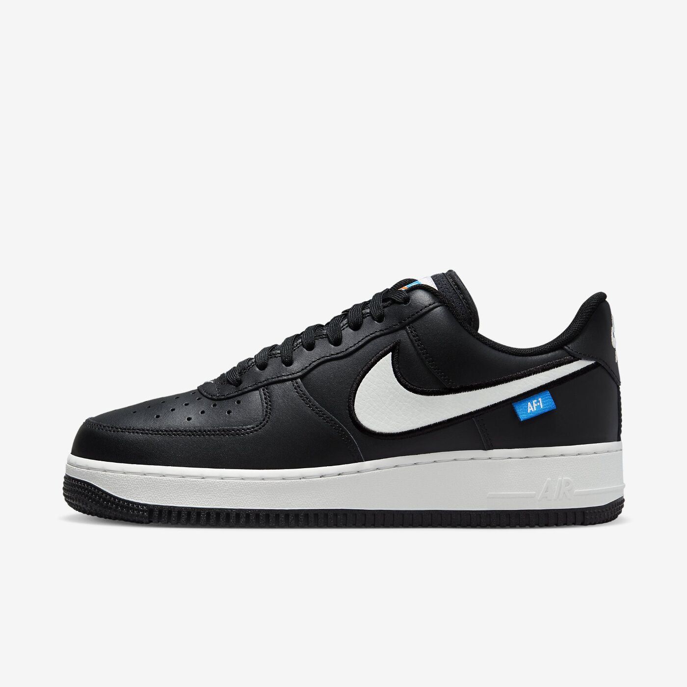 Кросівки Nike Air Force 1 '07 FN7804-001
