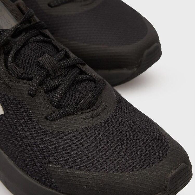 Кросівки Under Armour Hovr Turbulence 2 3028751-001
