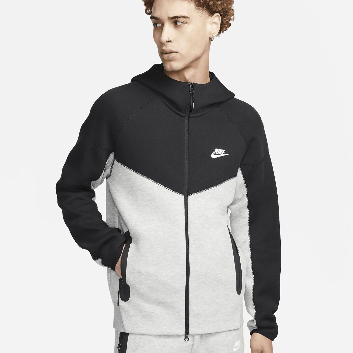 Кофта Nike Sportswear Tech Fleece Windrunner FB7921-064
