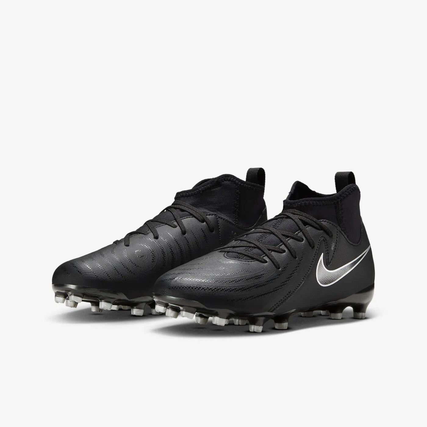 Бутси Nike Phantom Luna II Academy FG/MG FJ2603-001